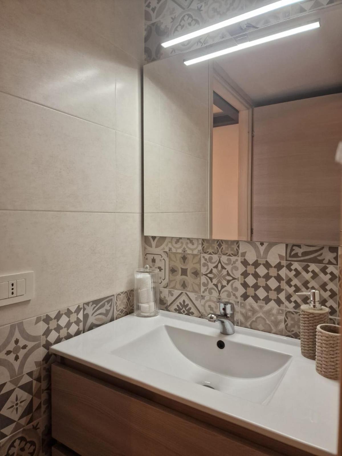Reginamilanobnb In Porta Romana Apartment Milan